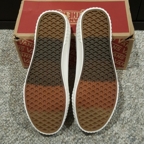 NASA Vans - Picture 2 of 6